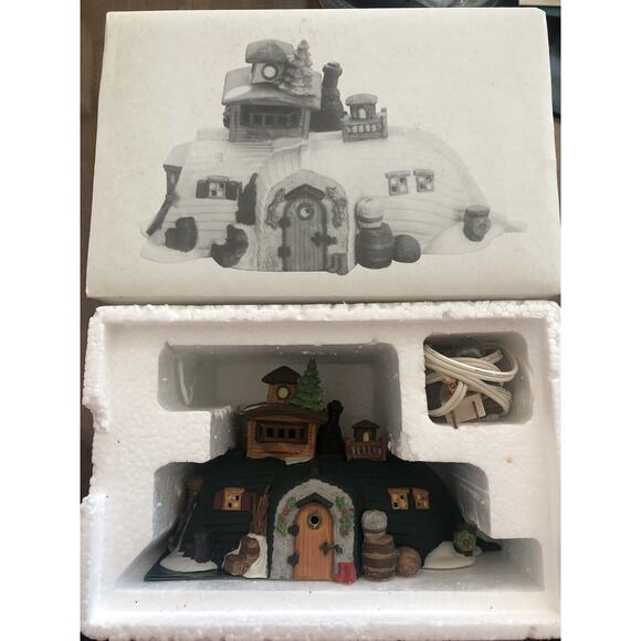 Dept. 56 Dickens Village David Copperfield Peggotty's Seaside Cottage 5550-6 Box - Picture 7 of 7